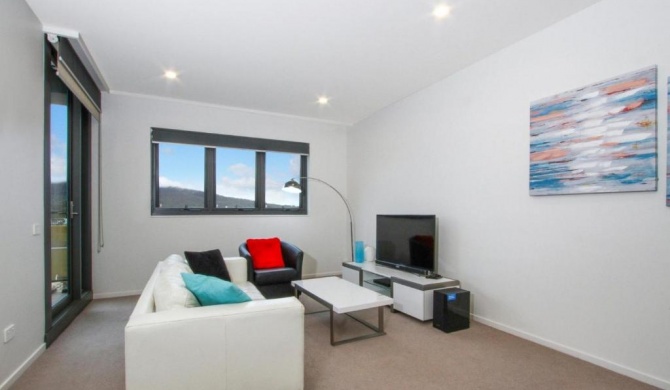 Accommodate Canberra - Braddon IQ Smart Apartments