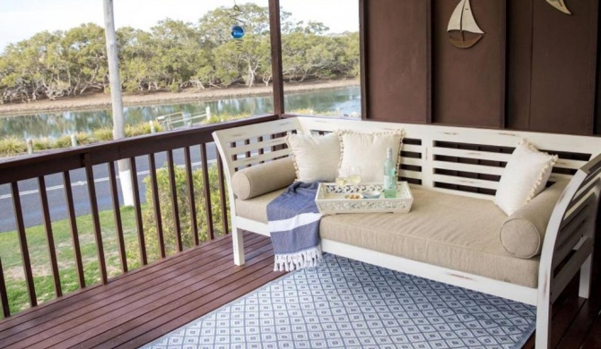 Kookas Nest - waterfront home, tranquil setting