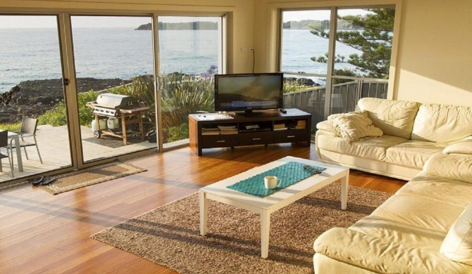 Jones's Beach House - perfect location with views!
