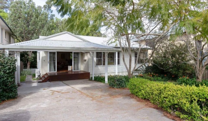 Dutchies Haven', 11 Christmas Bush Ave - Air Con, large enclosed yard, 2 minute walk to Dutchies