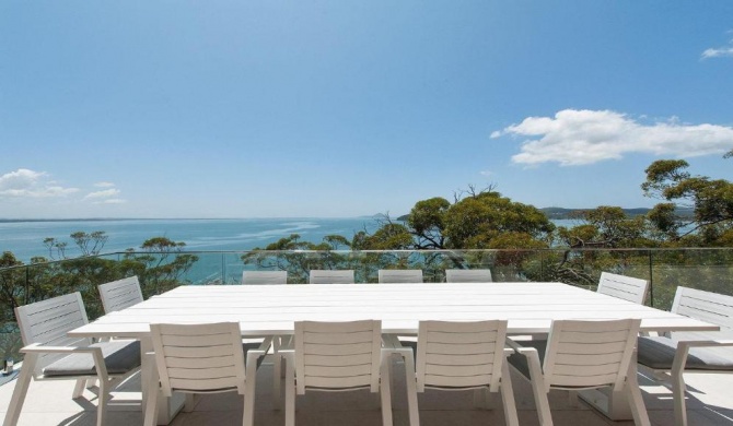 The Family Entertainer - with sweeping water views