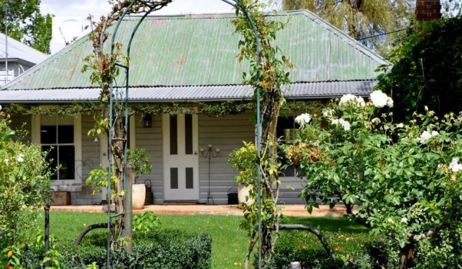 Drayshed cottage