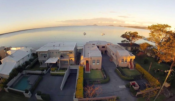 1 'Seaside Splendour' 137 Soldiers Point Road - beautiful unit on the waterfront