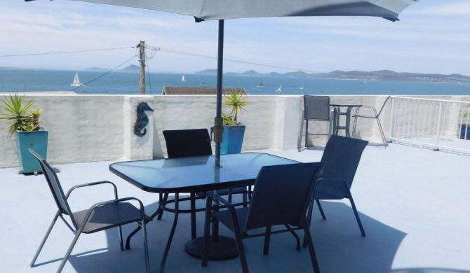 5 'The Point' 5-7 Mitchell Street - large balcony and great water views