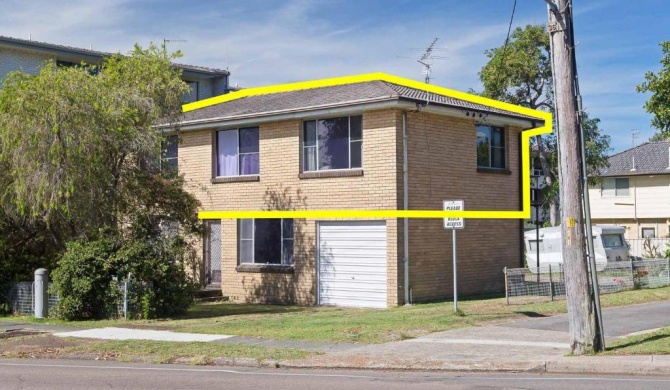 Dalwood', 1/43 Soldiers Point Road - top floor and perfect for small boat parking