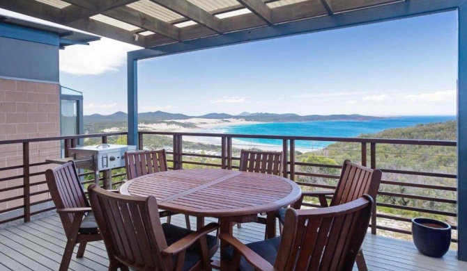 Beach House 7' 26 One Mile Close - air conditioned, wifi, foxtel, linen